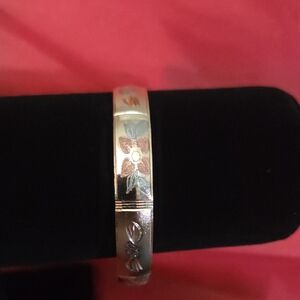 Elegant Floral Gold and Silver Bracelet